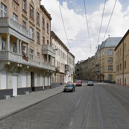 в центрі,самопоселення,замарстин 14 * Leopoli